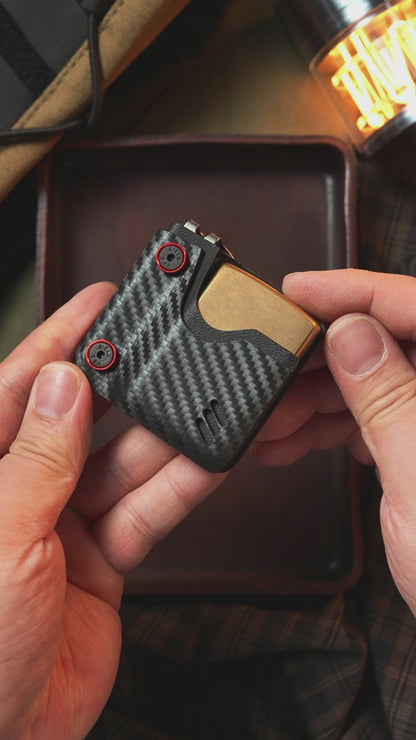 Zippo Carbon fiber Sheath|Fits standard smooth-surface Zippo lighters.