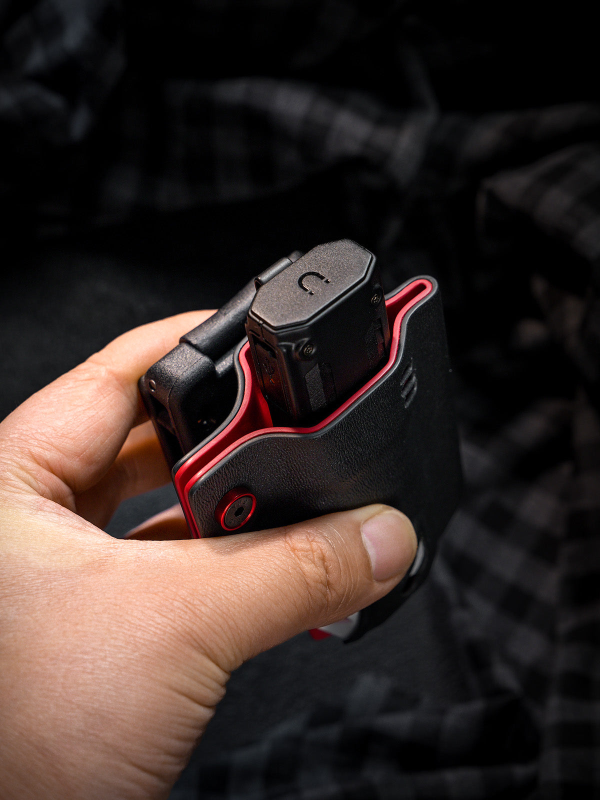 TACTICALGEEK Black and Red Kydex EDC Sheath – Opening and Quick Access Detail