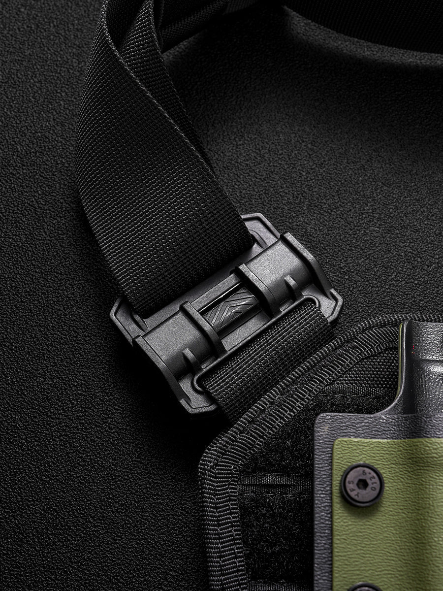 TACTICALGEEK Chest-Front Phone Sheath Harness – Quick-Release Strap Buckle Detail