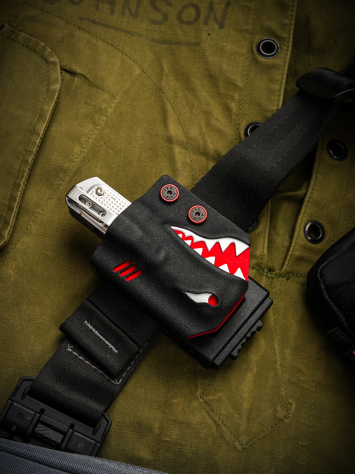 TACTICALGEEK Shark Kydex Multi-Tool Sheath – Tactical EDC Carry Setup